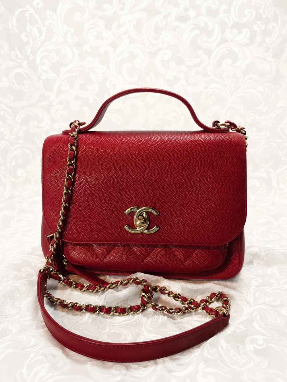 CHANEL Red Quilted Leather Top-Handle Shoulder Bag with Chain Strap